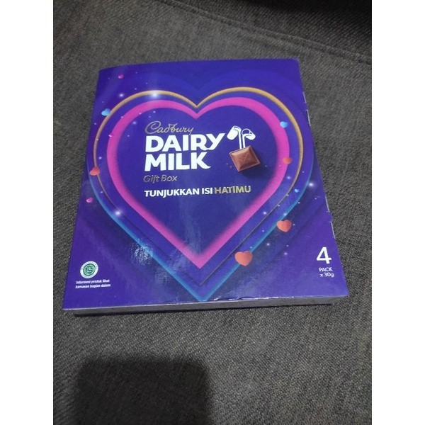 

V9T CADBURY CHOCOLATE SPECIAL VALENTINE HAMPERS VALENTINE COKLAT CADBURY W9U