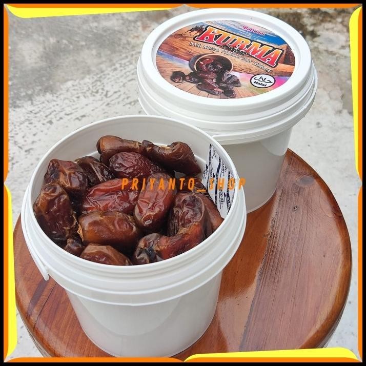 

TERMURAH KURMA MADU MESIR SUPER PREMIUM 800 GRAM !!!!!!