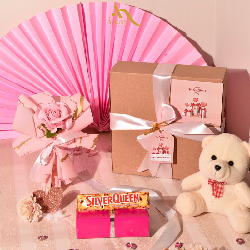 

KQE HAMPERS VALENTINE / KADO VALENTINE / HADIAH VALENTINE / HAMPERS ULANG TAHUN / HAMPERS BONEKA /
