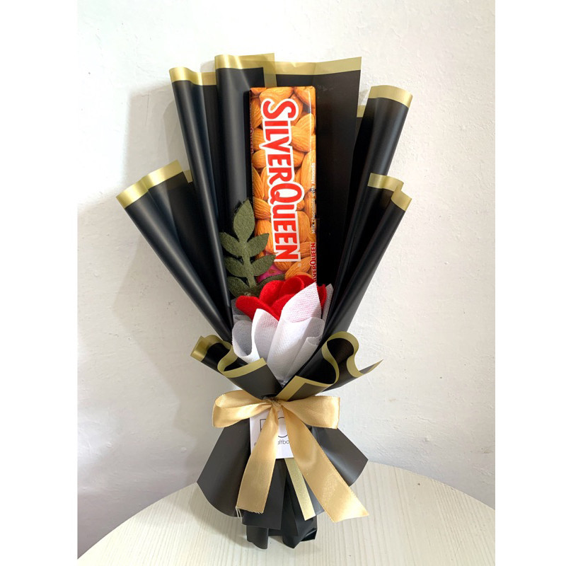 

KI1 ( BUKET SILVERQUEEN 58GR ) BUKET COKLAT SILVERQUEEN UI9