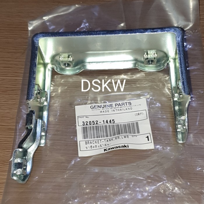 Breket Dudukan Tangki Bawah Ninja 150 Rr Kgp 32052-1445 Gratis Ongkir
