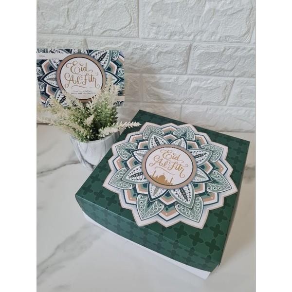 

Box Bolu Lebaran Dus Kotak Lapis Legit Eid Al Fitri Ukuran 22X22 Cm 056