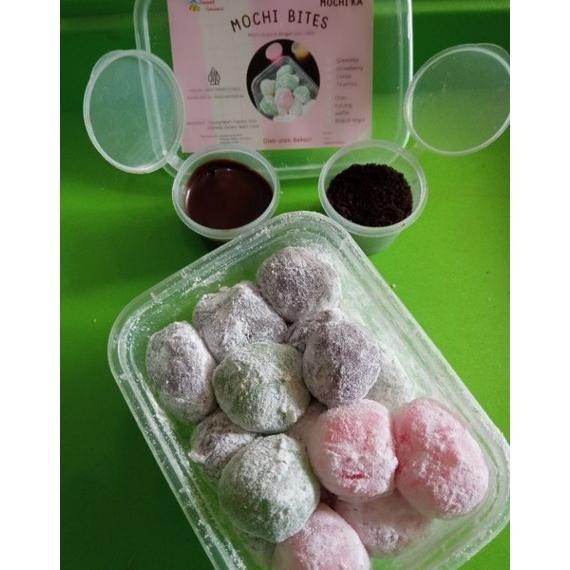 

CR - Kue Mochi Bites mini ori isi 25 butir saus coklat TERLARIS