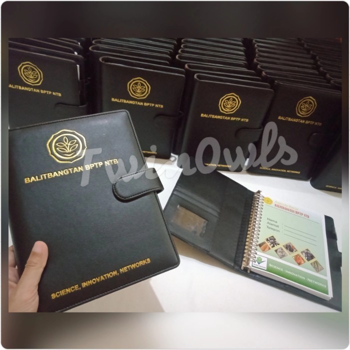 

BARANG TERLARIS buku agenda kulit hitam polos custom logo seminar dengan ring binder