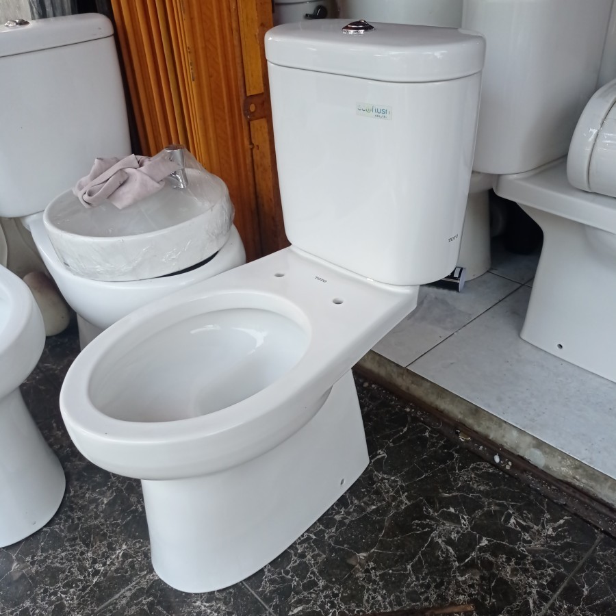 closed kloset toilet duduk monoblok toto tombol atas ECO FLUSH