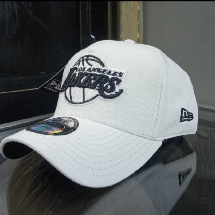 Topi Pria Baseball Bordir Lakers Bahan Putih Distro