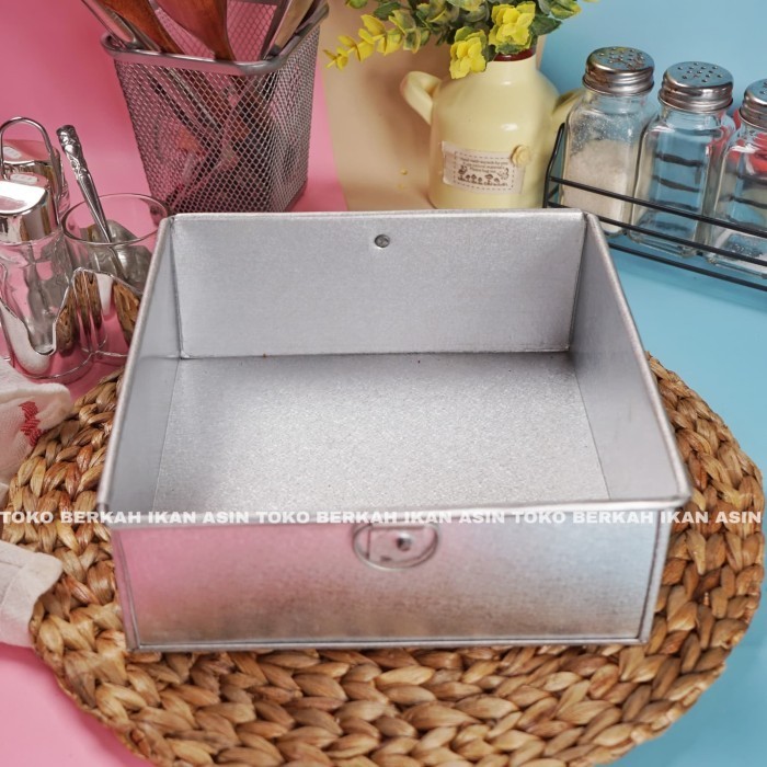 

Loyang Kue 22Cm / Cetakan Kue Lapis Legit Bahan Seng Tinggi 8Cm