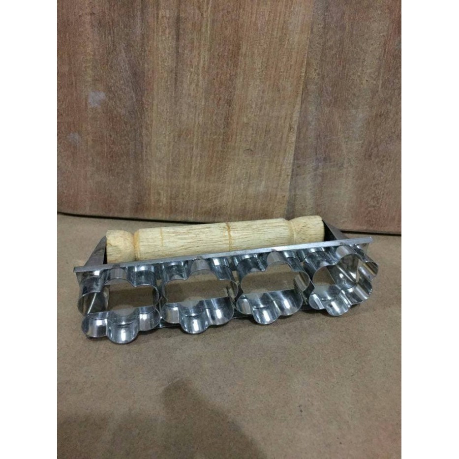 

Cetakan Kue Kasten Bahan Staenlis