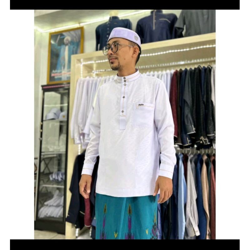 koko annun sultan wolfes batik