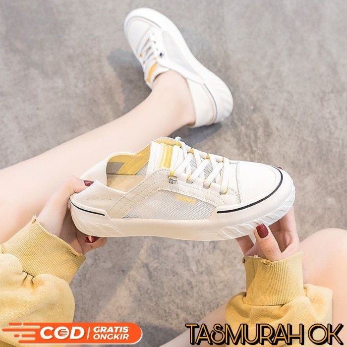 Sepatu Kets Putih Wanita Sandal Slop Slip On Antislip Korea