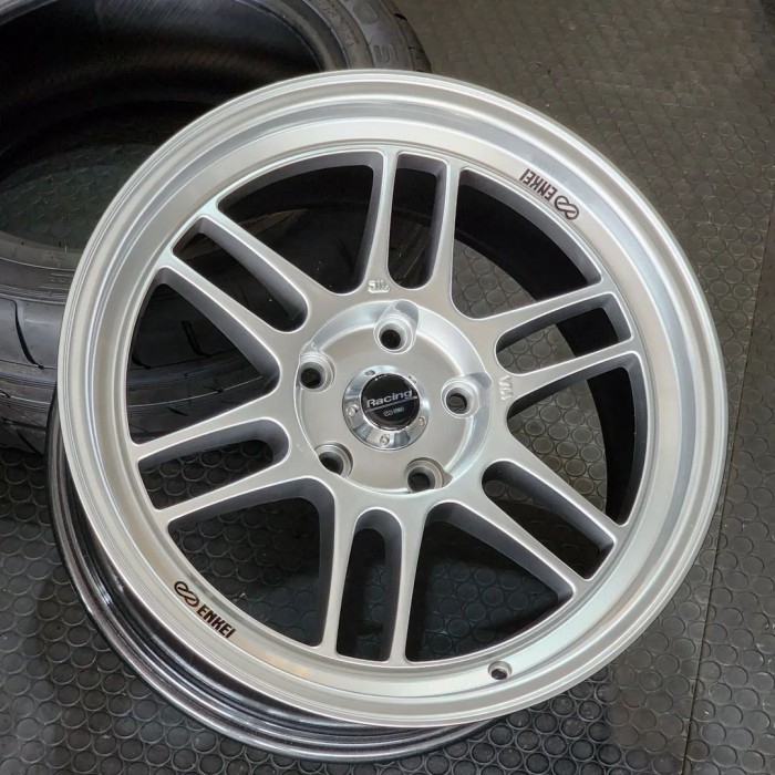 VELG MOBIL BMW R18 ENKEI RPF1 PCD 5X120 VELG RACING RING 18 UNTUK BMW