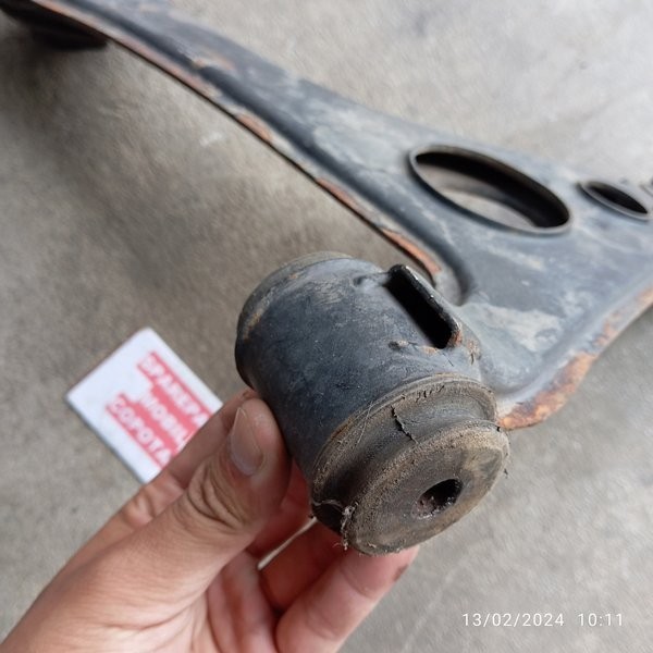 Arm Sayap Bawah Roda Plus Bonus Joint Bagian Kanan R Mercy A140 W168 Copotan #