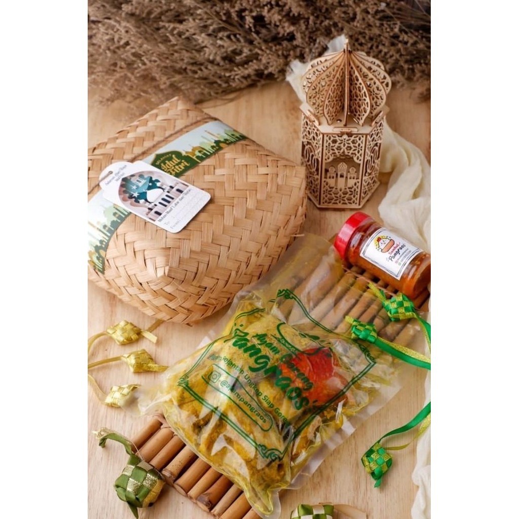 

Ready Stok Free Besek!! Hampers Lebaran (2 Ekor Ayam, 2 Botol Sambal Charahiro3
