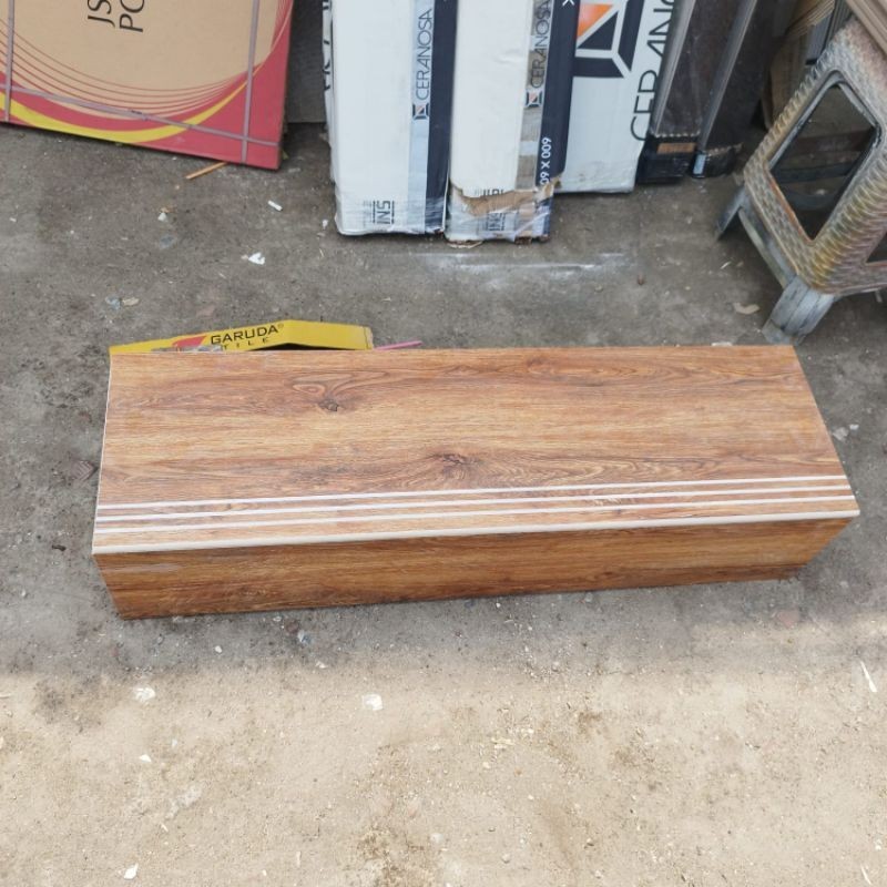 Granit tangga motip kayu 30x120 20x120 Garuda nuca dark brown