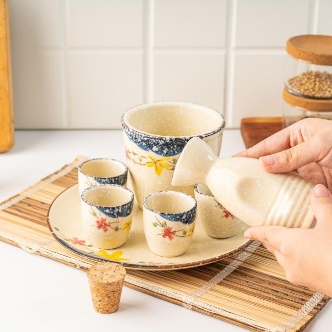 

UCHII Premium HANA Ceramic Sake Set 5's Hampers Exclusive Gift Box