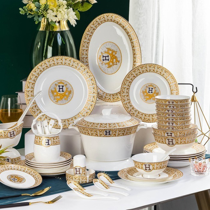 Piring Makan Hermes Set Keramik Isi 60Pcs/ Hadiah Kado Wedding Mewah