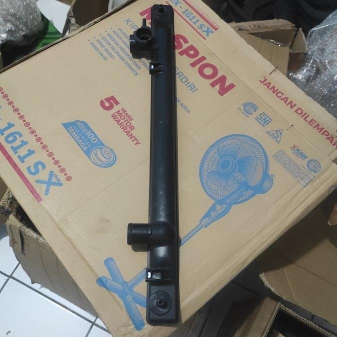 Upper Tank Radiator Ford Everest