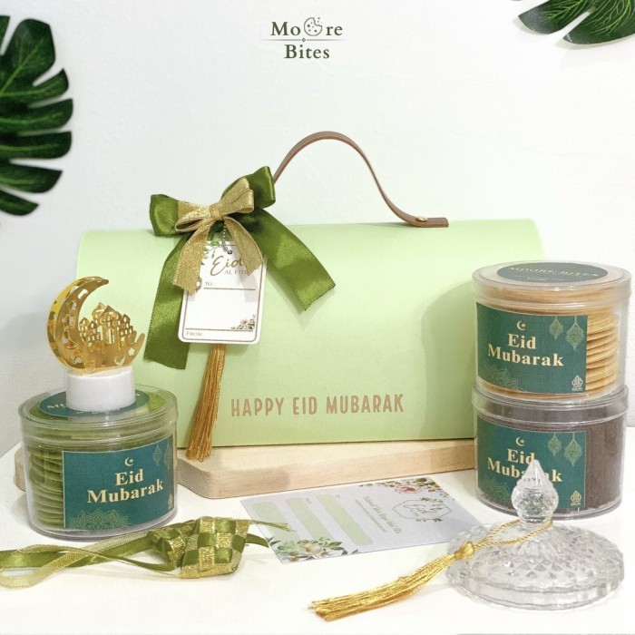 

Limited RAYYA Hampers Lebaran Idul Fitri Eid Hampers Cookies Lebaran Baru!
