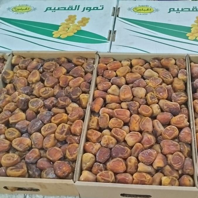 

kurma sukari basah 1 dus / 3 kg ya kurma daging tebal 3 kg rutob manis TMS