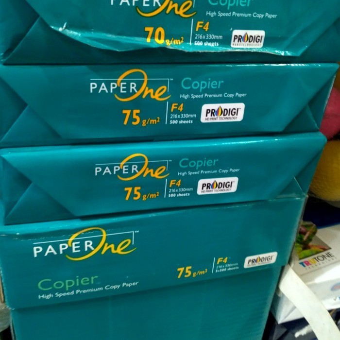 

Paper One Kertas Hvs F4 75 Gram - 1 Dus Isi 5 Rim.
