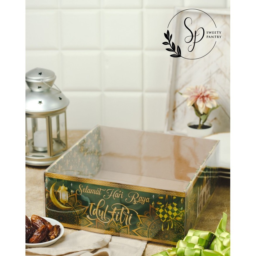 

Ba Lebaran01 252510 Mika - Cake Box Lebaran 25X25X10 Cm Tutup Mika 051