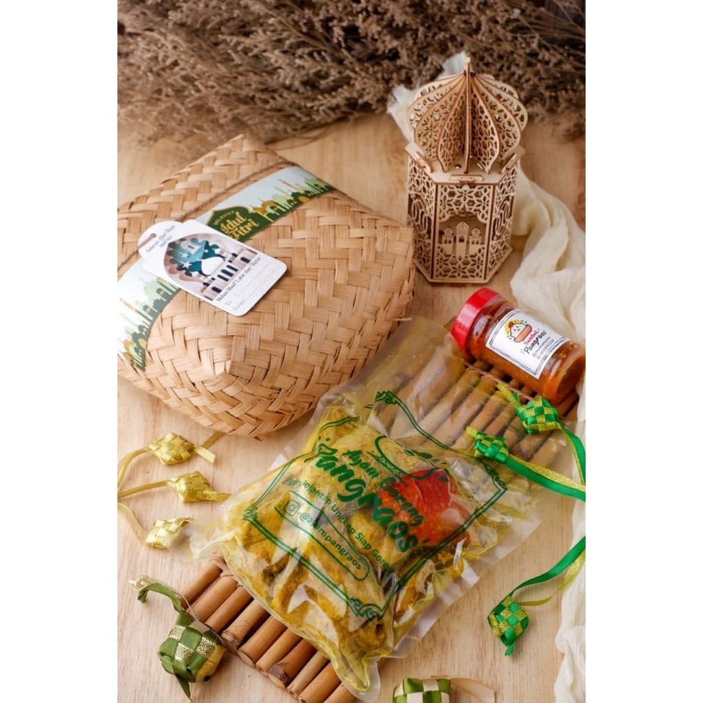 

Limited! FREE BESEK!! Hampers Lebaran 2 Ekor ayam dan 1 botol sambal bawang New