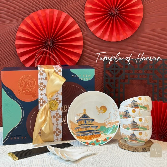

Fuji Gift Box / Set Piring / Hampers Piring / Hampers Bday / Hampers W