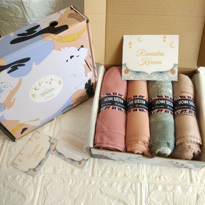 

Hampers Parcel Ramadan Lebaran Idul Fitri Isi Empat Hijab,Kartu Ucapan