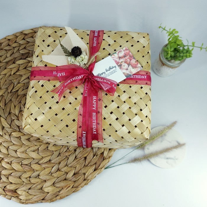 

Hampers Birthday Nasi Bakar For Girl