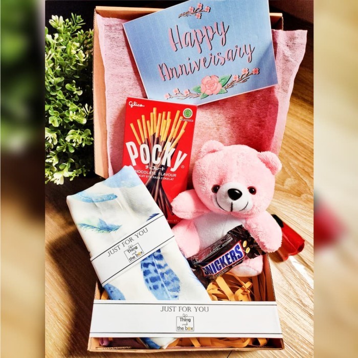 Thing Inside The Box - Gift Boxb Hadiah Ulang Tahun Parcel Lebaran