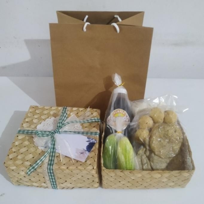 

Hampers Pempek Paket 1