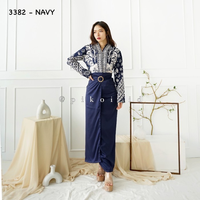 Rok Lilit Polos Putih Satin / Maxi Rok Wanita Free Ring Kebaya Kartini