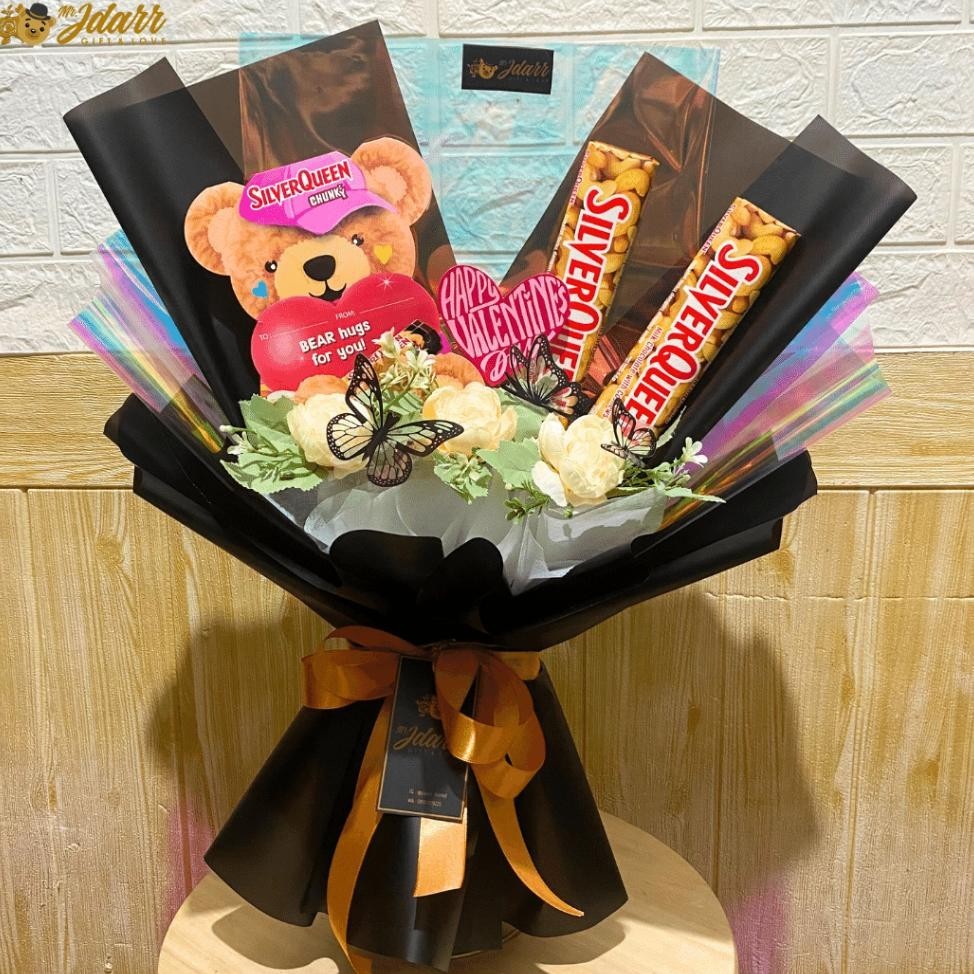 Buket Coklat Silverqueen Bear Terbaru Size Medium Hadiah Unik Bouquet Valentine Kado Pacar Gift Ultah Kejutan Anniversary Custom Request Viral Coklat Beruang Panda Promo