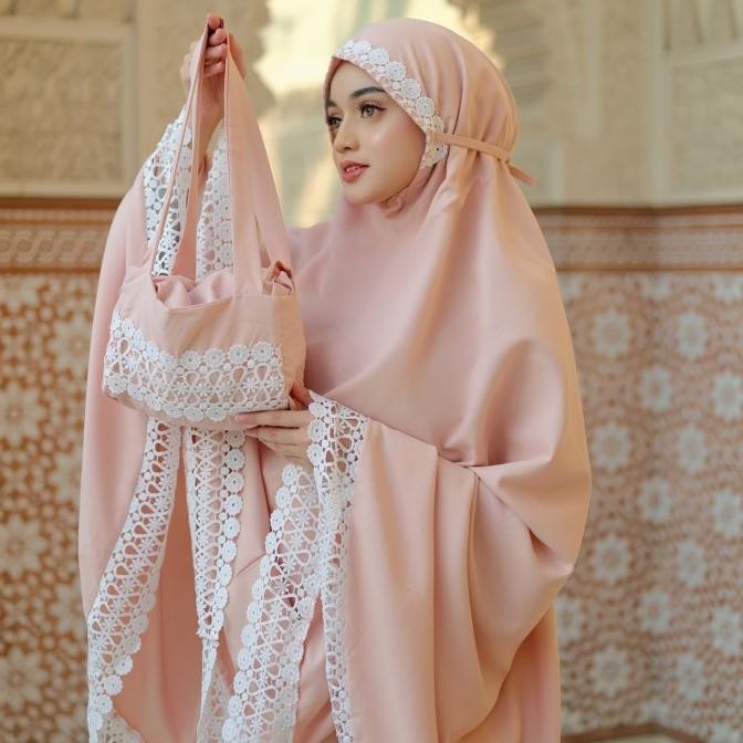 ZM Zaskia Mecca - Yesifa Cream Mukena