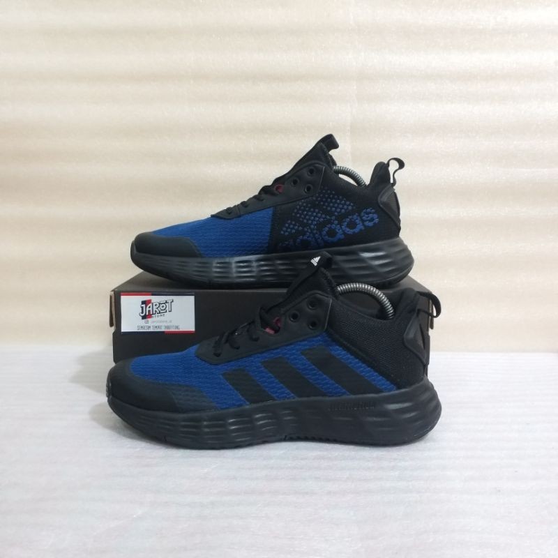 SEPATU BASKET DAN VOLI ADIDAS BASKET