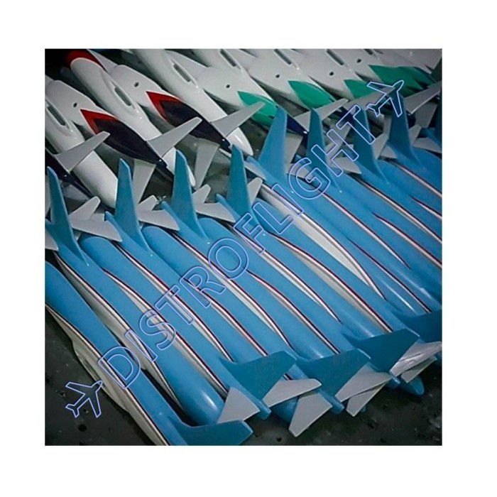 Miniatur Pesawat Kepresidenan Republik Indonesia Boeing 737-800Ng