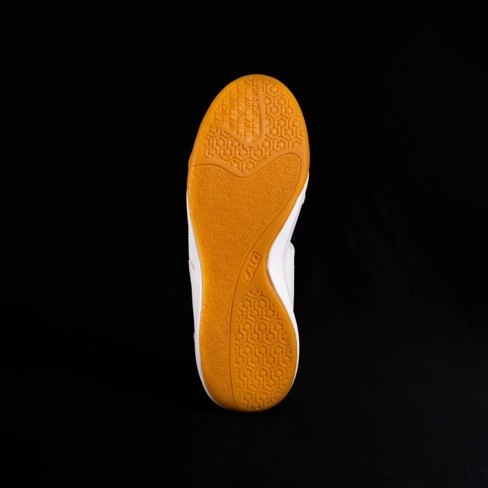 Calci Sepatu Futsal Bomsala Beyonder Leather - White