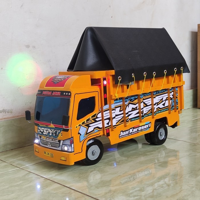 mobil truk mainan anak truk oleng kayu plus lampu terpal real pict