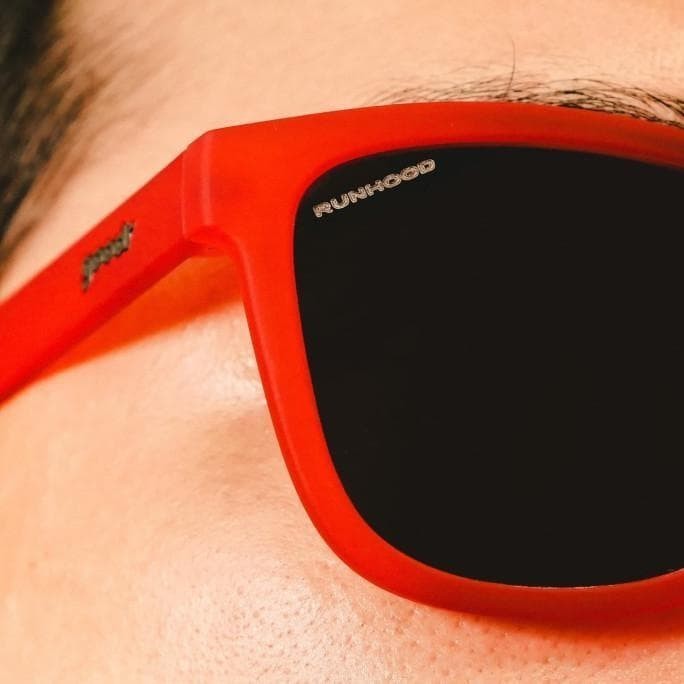 Kacamata Goodr Running Sunglasses Runhood Red