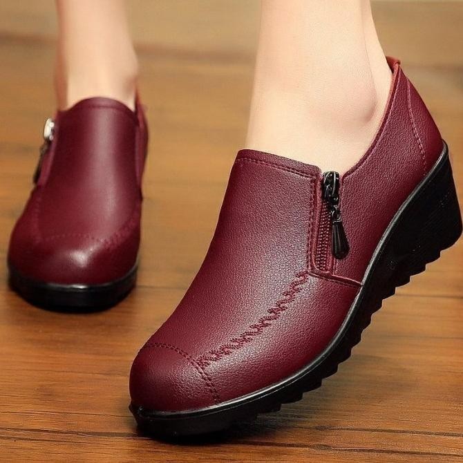 Sepatu Wanita Import Wedges Flatshoes Warna Merah Maroon