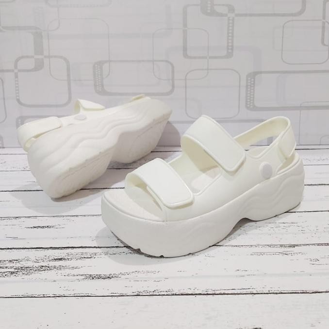 Sandal Crocs Wedges Skyline//Crocs Wedges//Skyline//8Cm