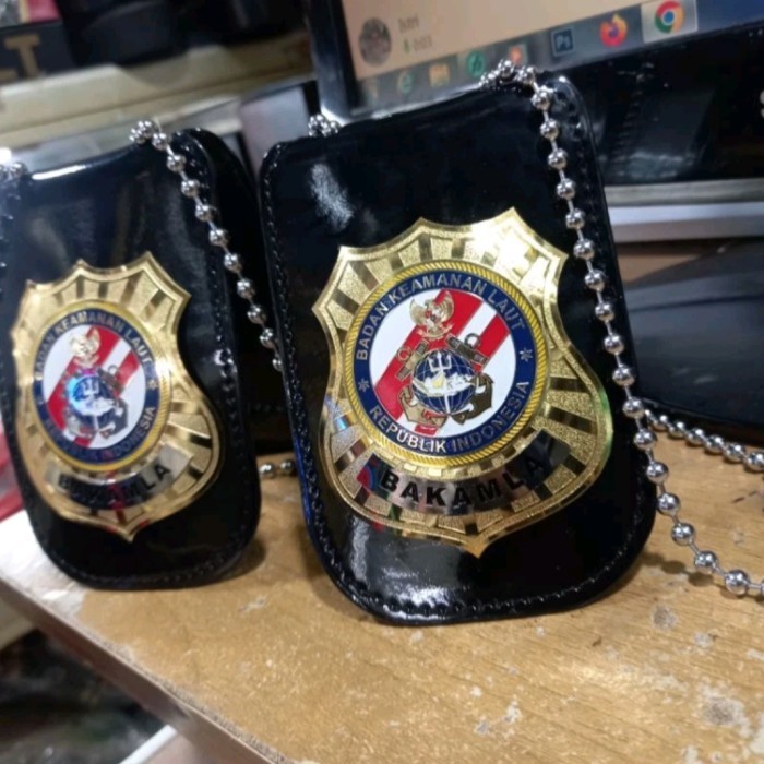 

BARANG TERLARIS dompet kalung kta BAKAMLA