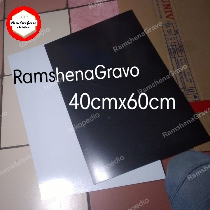 

BARANG TERLARIS gravoply hitam putih / bahan gravir / name plate / 40cmx60cm tebal 1.5