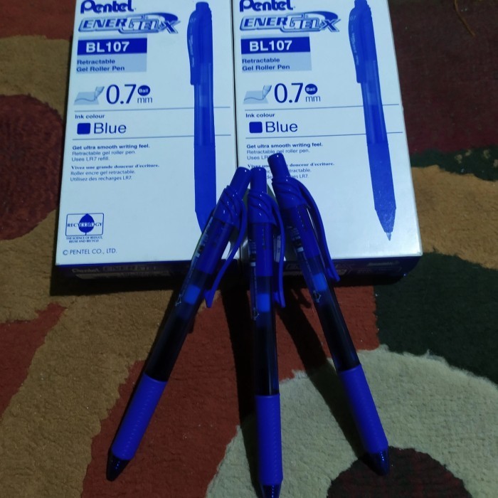 

PROMO Pulpen energel pentel 0.7mm isi 12 pcs. Tersedia 0.5mm. - Biru