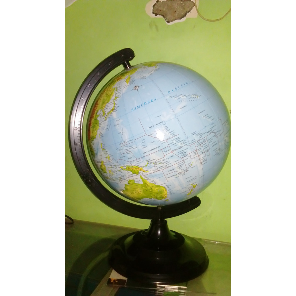 Bola Dunia/Globe
