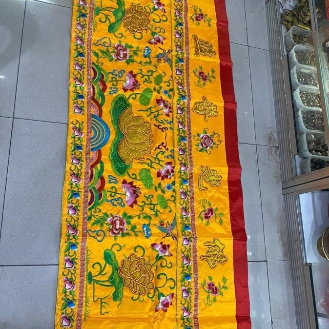 Kain Meja Sembahyang Towi / Tokwi  Teratai Lotus Kuning Uk 200 X 90 Cm