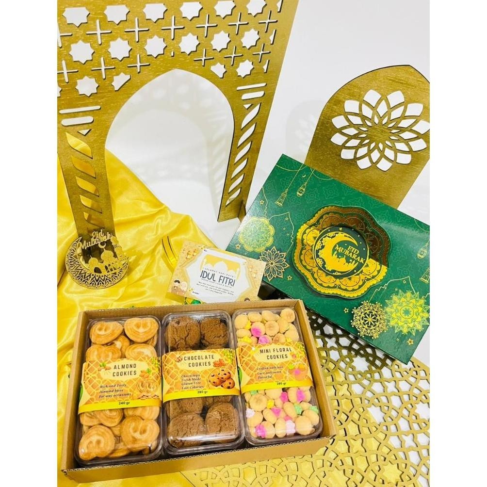 

CR - HAMPERS KURMA COOKIES LEBARAN / HAMPERS IDUL FITRI / PARCEL LEBARAN / BINGKISAN LEBARAN / IDUL FITRI GIFT EID MUBARAK P3s TERLARIS
