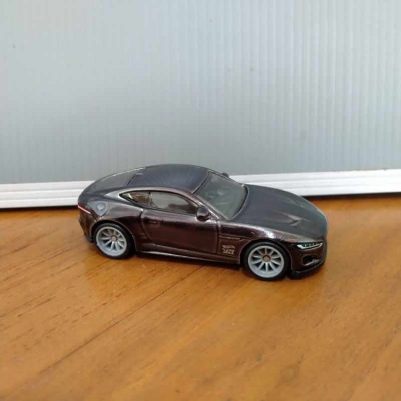 hotwheels ths jaguar f type LOOSE