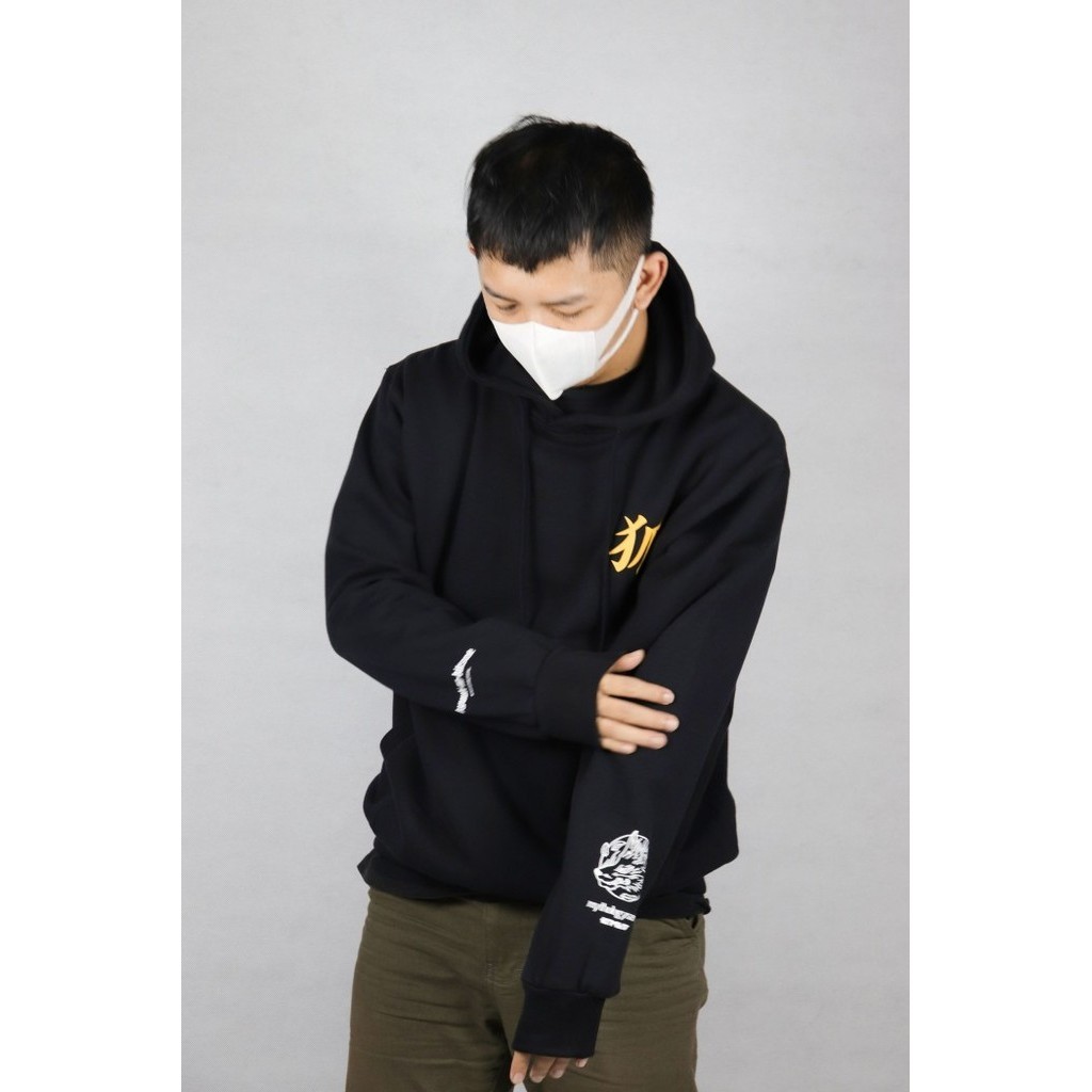 Kremlin Mythology V.1 Pullover Hoodie Hitam - Kyuubi No Kitsune