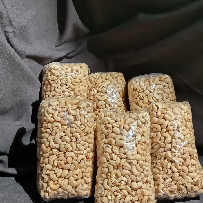 

Kacang Mede, Mete, Mente Mentah 1 Kg